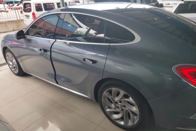 Used ORA Lightning Cat 2022 555 km Luxury Edition
