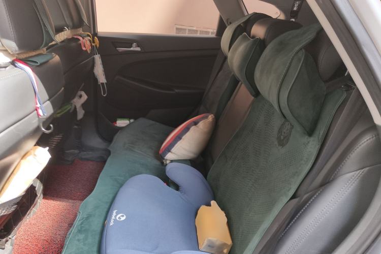 Used Hyundai Tucson 2015 2.0L Automatic Two-Wheel Drive Smart Version
