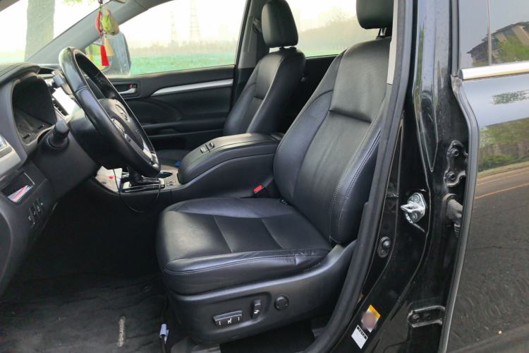 Used Toyota Highlander 2018 2.0T Four-Wheel Drive Prestige Version 7 Seats China VI Standard