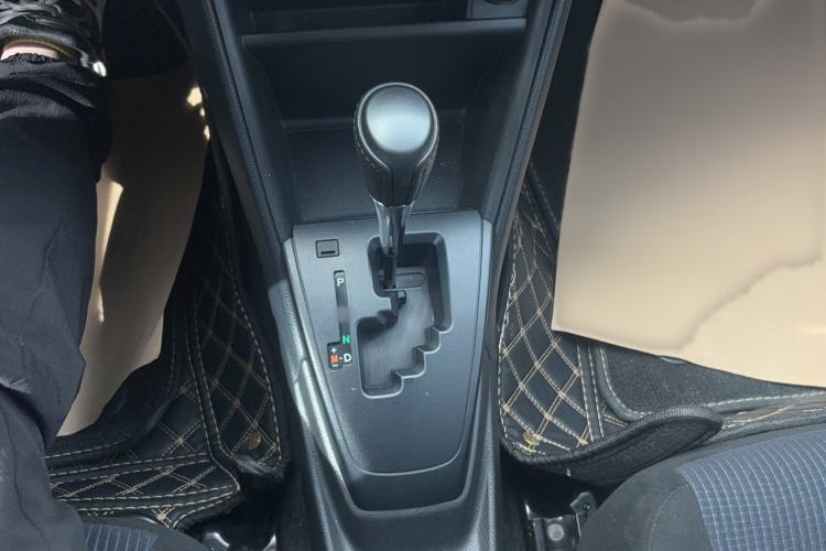 Used Toyota YARiS L Zhi Xuan 2016 Revised 1.5E CVT Charming Edition Gear Lever