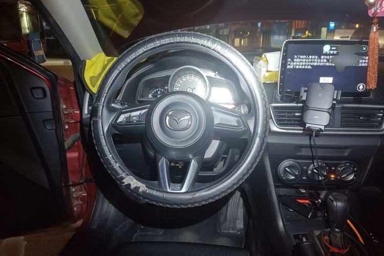 Used Mazda 3 Axela 2017 Hatchback 1.5L Automatic Comfort Model Emission Standard China V
