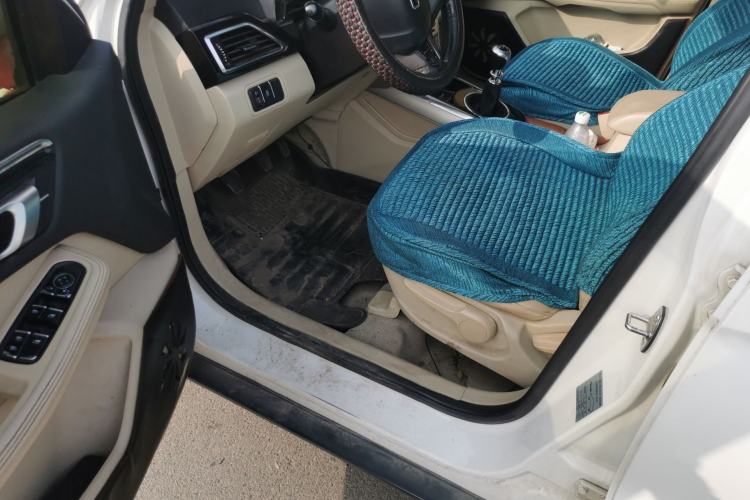 Used Zotye Domy X5 2017 Upgraded Model 1.5T Manual Luxury Version
