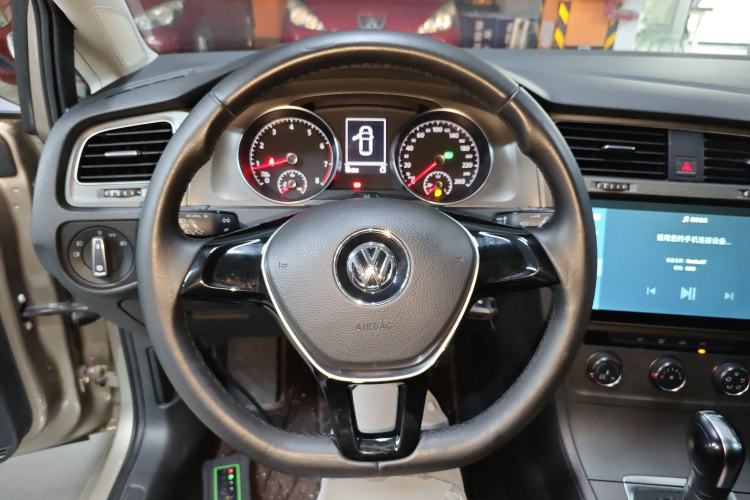 Used Volkswagen Golf 2015 1.4TSI Automatic Comfort Model