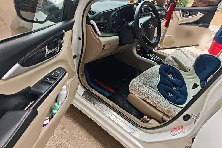 Used Honda Crider 2013 1.8L automatic comfort version
