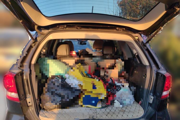 Used Dodge Journey 2013 2.4L Two-Wheel Drive Luxury Version Trunk