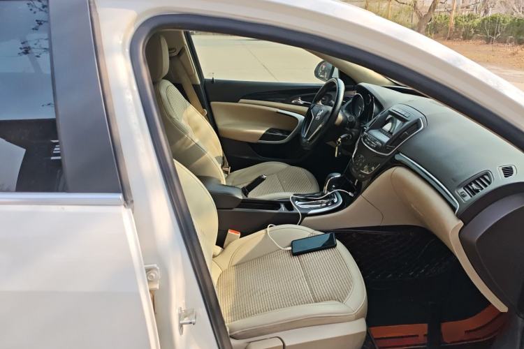 Used Buick Regal 2015 2.0L Leading Fashion Edition