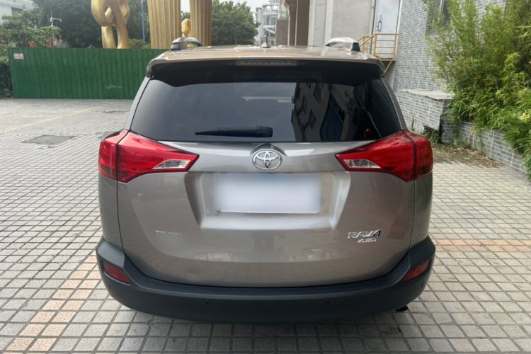 Used Toyota RAV4 2015 2.5L Automatic 4x4 Luxury Edition
