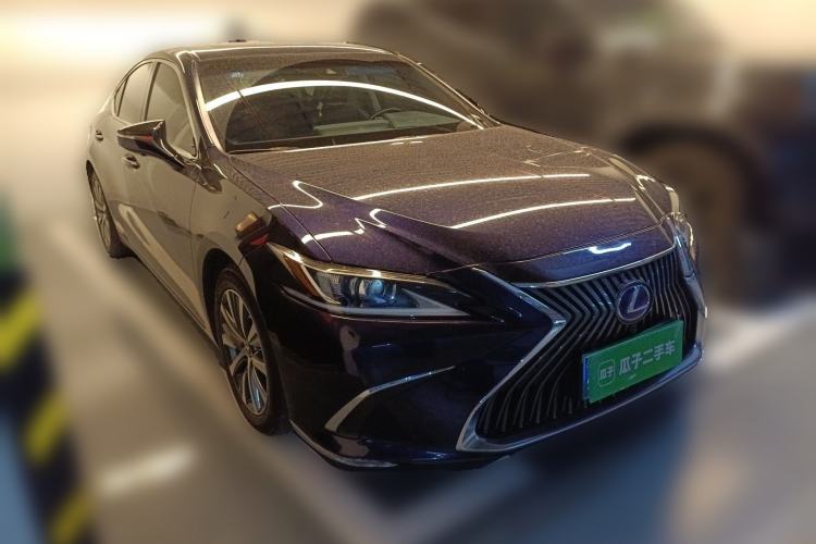 Used Lexus ES 2018 300h Premier Edition China VI Standard