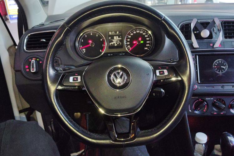 Used Volkswagen Polo 2016 1.6L Automatic Comfort Model Steering Wheel