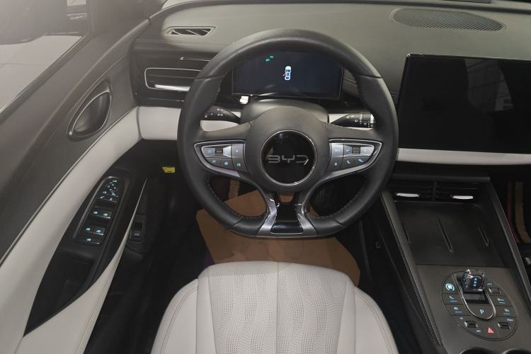Used BYD Seal 06 New Energy 2024 DM-i 120KM Luxury Model Steering Wheel
