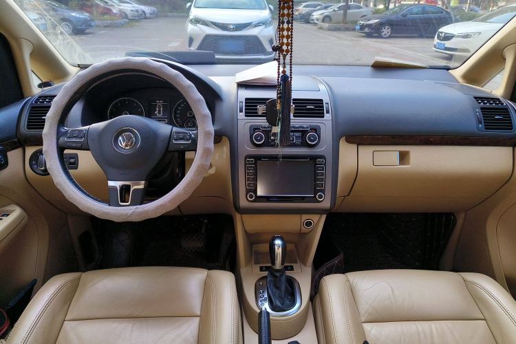 Used Volkswagen Touran 2013 1.4T DSG Crystal Edition 5-Seater