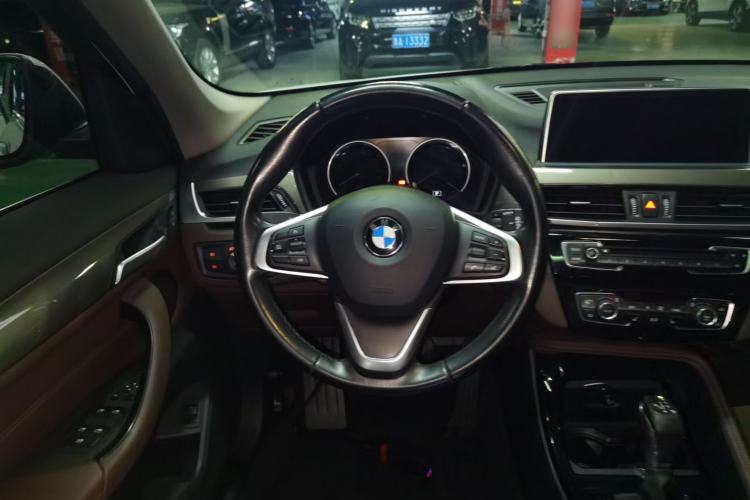 Used BMW X1 2018 xDrive20Li Luxury Edition Steering Wheel