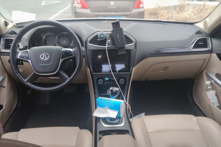 Used BAIC Senova D70 2013 2.0T Elite Edition Center Console