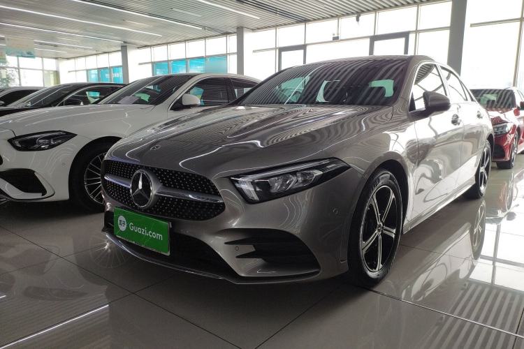Used Mercedes-Benz A-Class 2022 Revised Version A 200 L Sport Sedan Fashionable Style