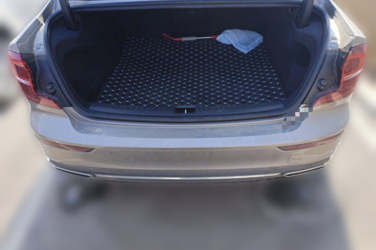 Used Volvo S60 2022 B4 Zhiyi Luxury Edition
