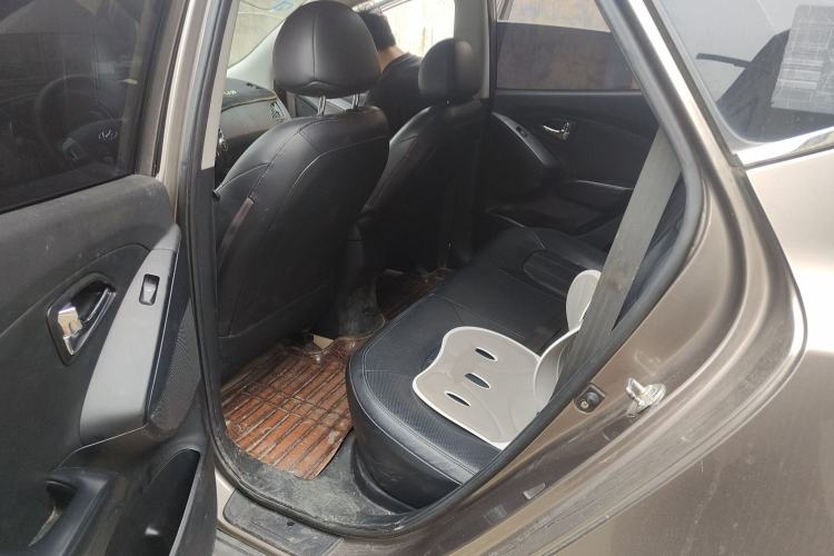 Used Hyundai ix35 2013 2.0L Automatic Two-Wheel Drive Smart GLS China IV Standard
