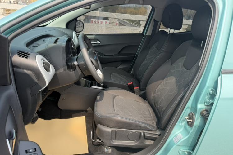 Used JMEV Xiao Qilin 2022 Heart-Pounding Edition Interior 1