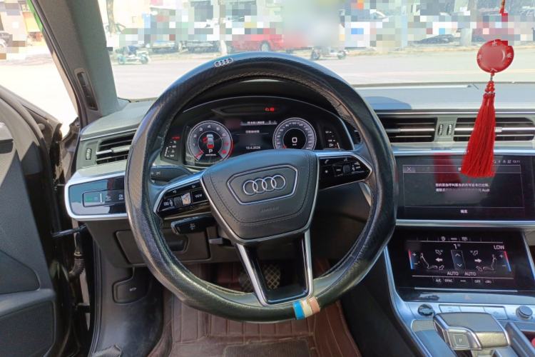Used Audi A6L 2023 40 TFSI Luxury Dynamic Model Steering Wheel