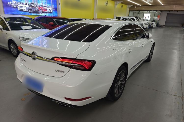 Used Buick LaCrosse 2019 28T Luxury Version Rear Right 45 Deg