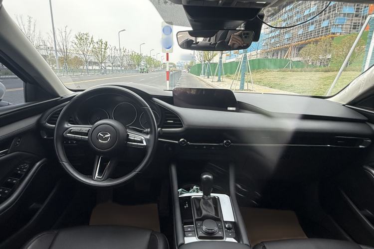 Used Mazda 3 Axela 2021 2.0L Automatic Zhiya Edition Interior 4