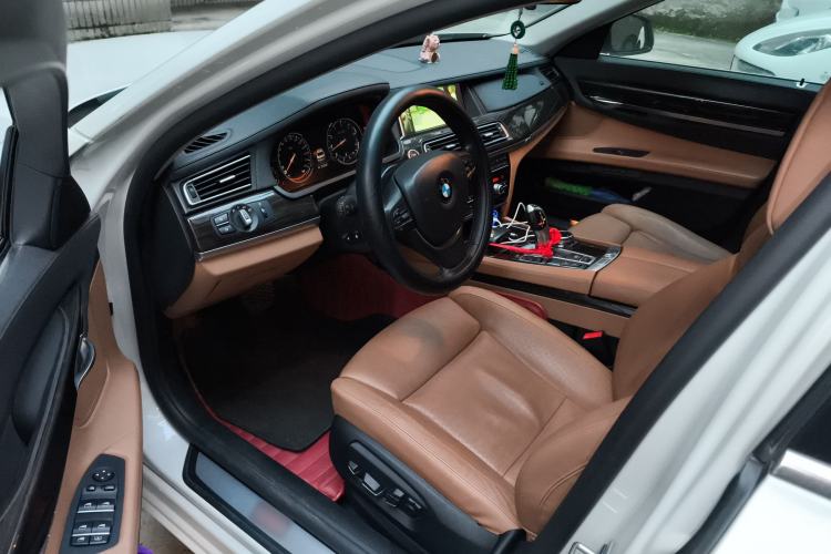 Used BMW 7 Series 2013 730Li Luxury Model
