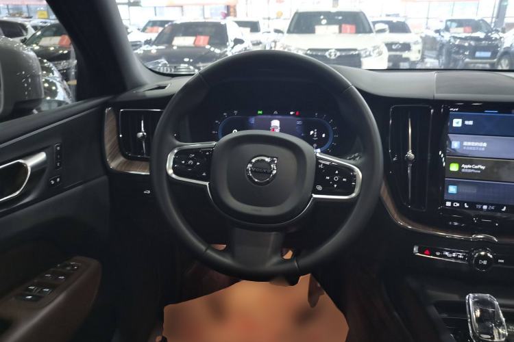 Used Volvo XC60 2023 B5 4x4 Smart Luxury Edition