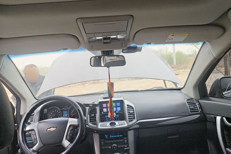 Used Chevrolet Captiva 2015 2.4L 4x4 Flagship Edition 7-Seater
