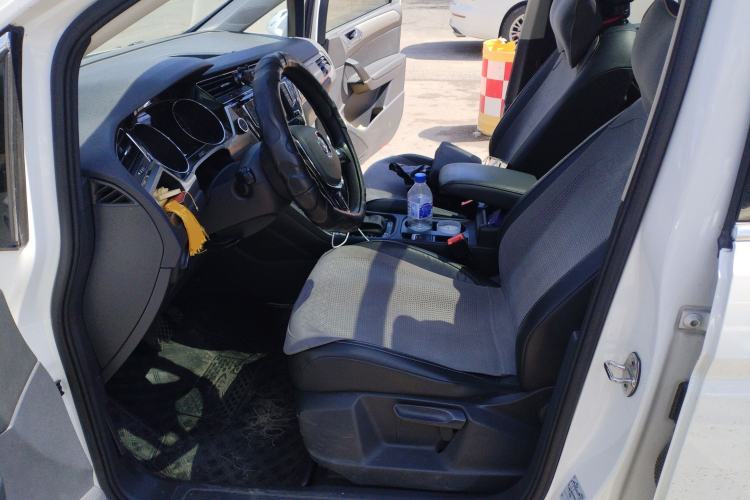 Used Volkswagen Touran 2018 Volkswagen Touran L 280TSI DSG Boundary Edition 7 Seats China V Emission Standard Left Front Seat