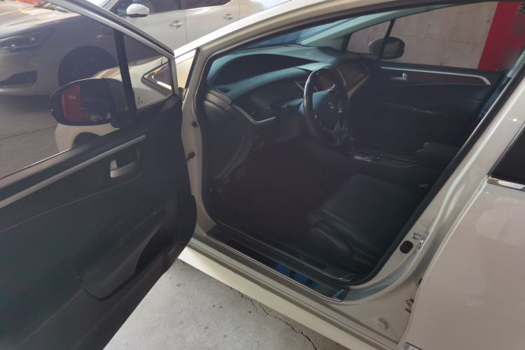 Used Honda Jade 2017 1.8L automatic Comfort version 5 seats
