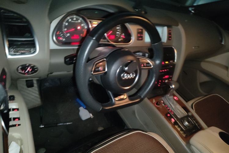 Used Audi Q7  Steering Wheel