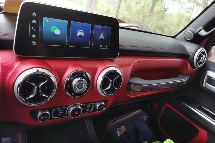 Used BAIC Off-Road BJ40 2023 2.0D Automatic Four-Wheel Drive Blade Hero Edition Adventurer Type (with Front and Rear Electronic Locks)