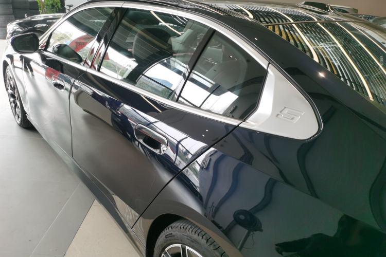 Used BMW 5 Series 2025 530Li Luxury Edition M Sport Package
