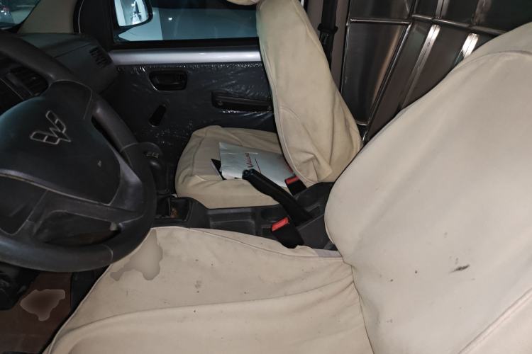 Used Wuling Rongguang S 2023 1.5L Basic Enclosed-Window Vehicle 2 Seats