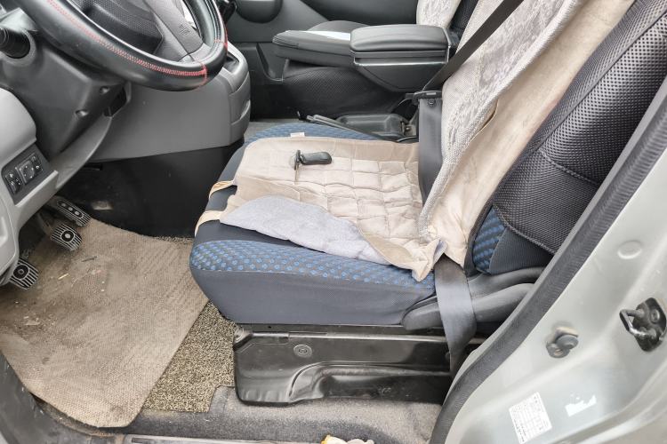 Used Nissan NV200 2012 1.6L 232 Seats Luxury Version