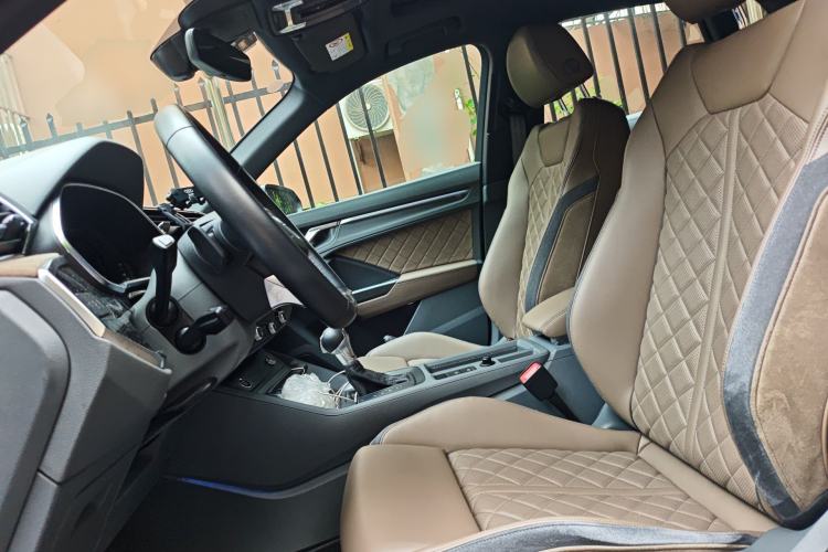 Used Audi Q3 2023 Updated 45 TFSI quattro Stylish and Dynamic Edition Left Front Seat