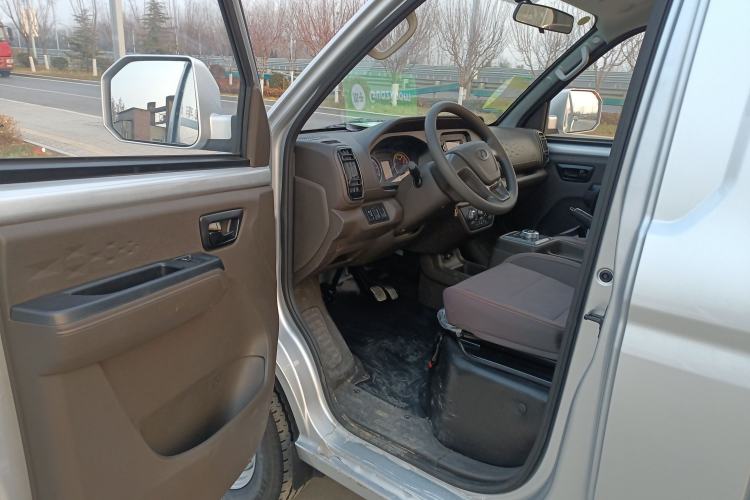 Used Ruichi EC71 2024 EC71L Cargo Pioneer I Model 41.85 kWh
