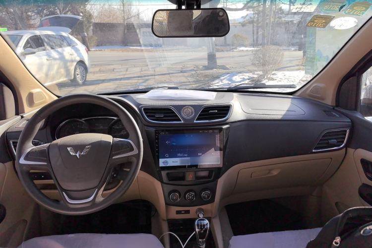 Used Wuling Hongguang 2015 1.5L S1 Comfort China V Standard
