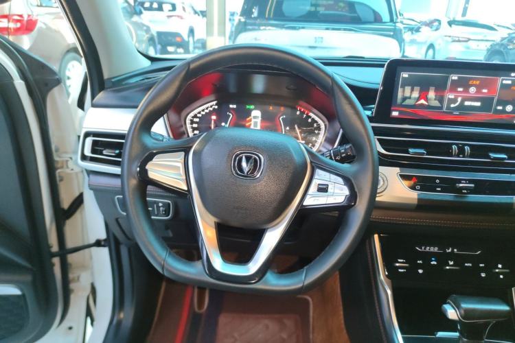 Used CHANGAN CS75 2020 280T DCT Luxury Model China VI Standard Steering Wheel