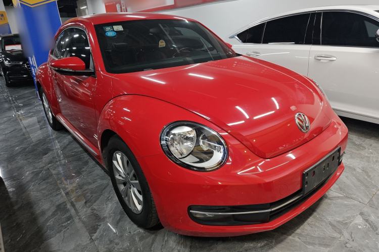 Used Volkswagen Beetle 2015 180TSI model Front Right 45 Deg