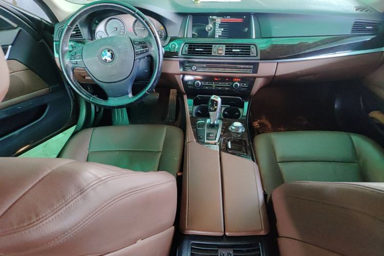 Used BMW 5 Series 2014 525Li Leading Model
