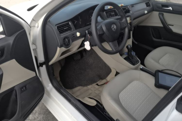 Used Skoda Rapid 2015 1.6L Automatic Smart Selection Model Driver Seat