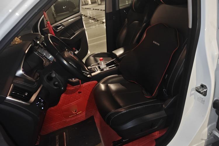 Used Roewe RX5 2016 20T Two-Wheel Drive Automatic Internet Smart Edition
