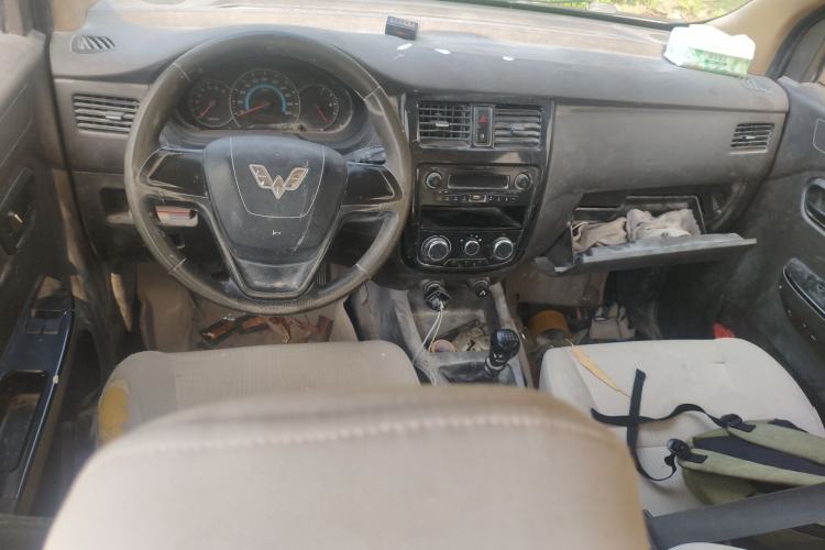 Used Wuling Rongguang V 2019 1.5L Standard Version China VI LAR
