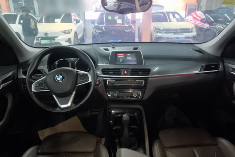 Used BMW X1 2019 sDrive18Li Premium Edition Center Console