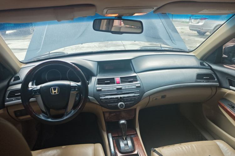 Used Honda Accord 2012 2.0L SE
