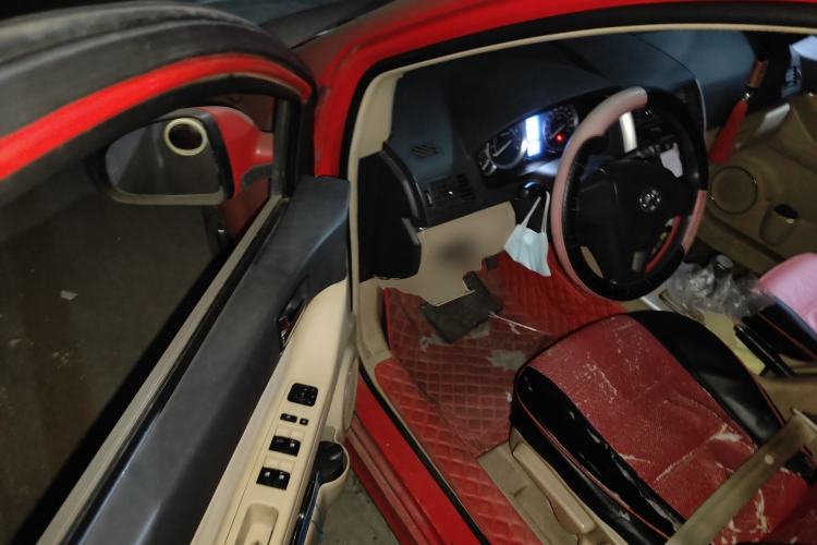 Used BAIC E Series 2012 Hatchback 1.3L Manual Liking Edition