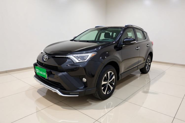 Used Toyota RAV4 2018 2.0L CVT Two-Wheel Drive Fashion X Edition