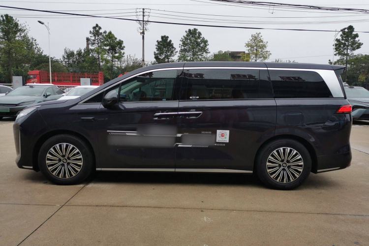 Used BYD Xia 2025 DM-i 1.5T 180km Excellence Model
