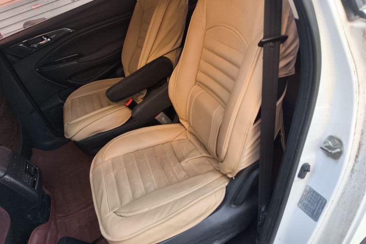 Used CHANGAN OSHAN A800 2017 1.6L Manual Comfort Model Left Rear Seat