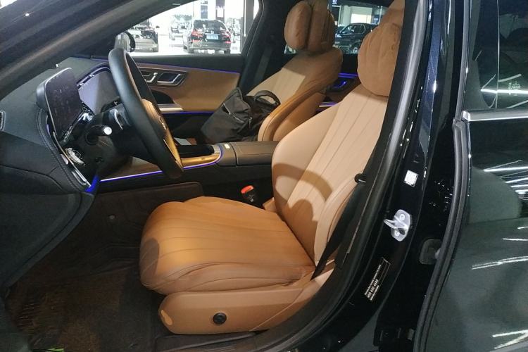 Used Mercedes-Benz E-Class New Energy 2024 E 350 e L Plug-in Hybrid Sedan
